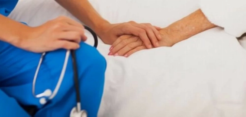 ممرضة (2)