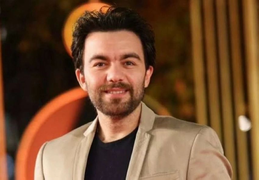 ويقدم شريف رمزي شخصية الفنان الراحل سمير صبري في الفيلم، في إطار إعادة تقديم العمل برؤية جديدة.