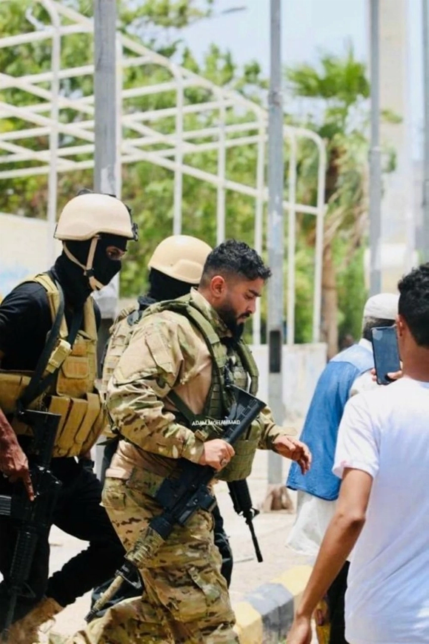 «الداخلية اليمنية» تجدد طلب القبض على قتلة المقدم عشال الجعدني - أخبار السعودية 8 يسران المقطري ينفذ جرائم ضد المدنيين