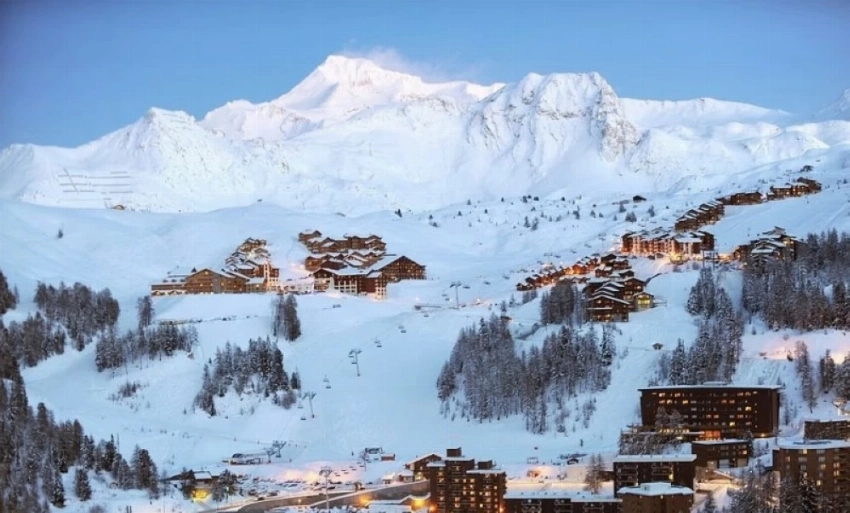 عندما يصبح التزلج مغامرة قاتلة.. انهيارات ثلجية تودي بحياة 17 شخصاً في أوروبا