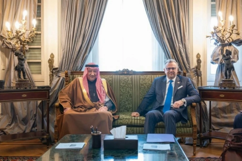 نائب وزير الخارجية يلتقي عدداً من المسؤولين - أخبار السعودية 2 نائب وزير الخارجية المهندس وليد بن عبدالكريم الخريجي خلال لقائه كبير مستشاري الرئيس الأمريكي للشؤون العربية والأفريقية مسعد بولس.