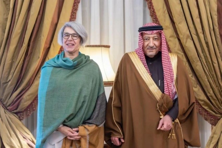 نائب وزير الخارجية المهندس وليد بن عبدالكريم الخريجي خلال لقائه الممثل الخاص للاتحاد الأوروبي للقرن الأفريقي آنيت ويبر.