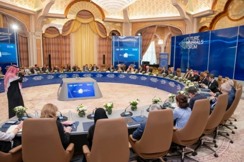 جانب من الحوار السعودي- الأوروبي للأعمال والاستثمار حول تطوير سلاسل قيمة المعادن الحرجة، الذي عُقد في الرياض أخيراً.
