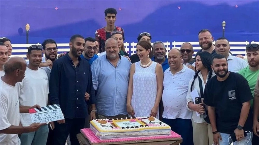 فريق عمل فيلم «المصيف» أنهى تصوير نحو نصف مشاهد العمل.