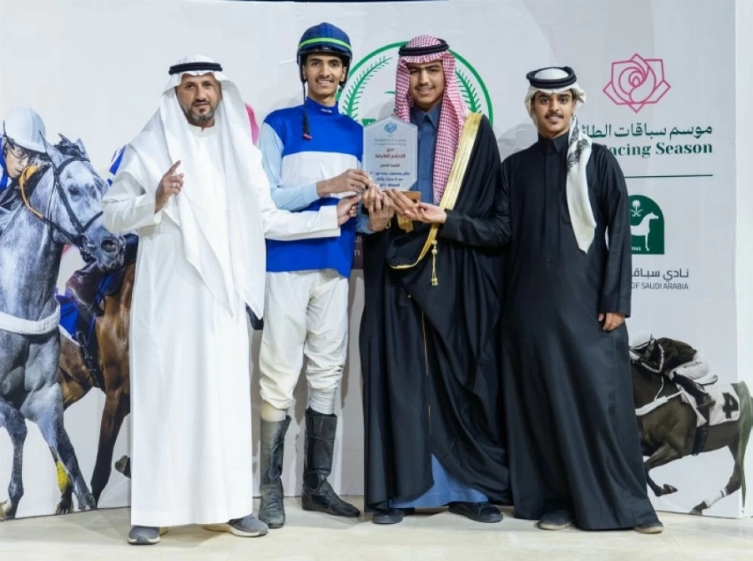 الأمير عبدالله بن سعود يتوّج السهلي بكأس الأمير «سعود بن محمد» للفروسية بالطائف