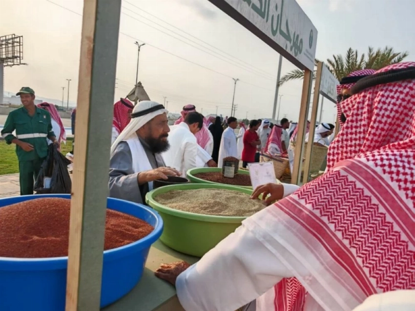 «عكاظ» تتجول في مهرجان الدُخن الثالث في «بارق» والذي عزّز المنتج المحلي.. لـ3 أيام