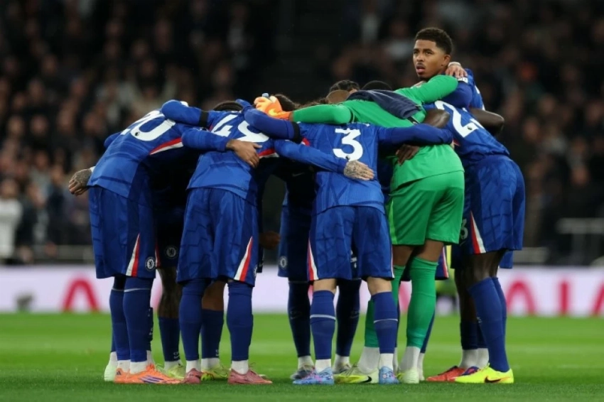 «زجاجة مياه» تكلف تشيلسي 150 ألف جنيه إسترليني