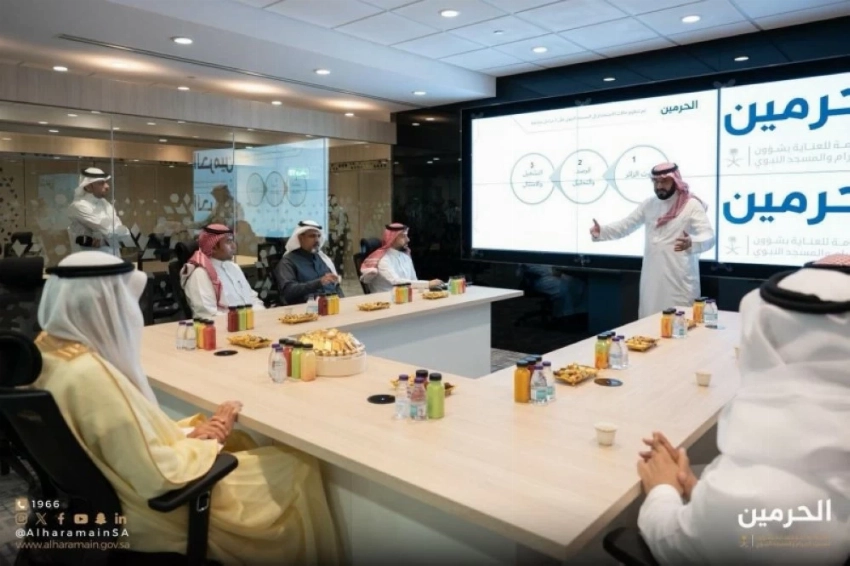 الربيعة يُدشن المركز الهندسي الذكي للقيادة والتحكم بالمسجد النبوي