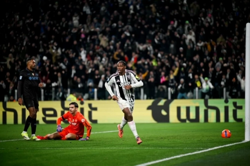 من مباراة يوفنتوس ونابولي.