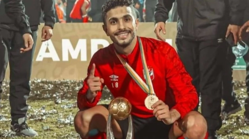 «القرار الأصعب».. مدافع منتخب مصر السابق يعلن اعتزاله