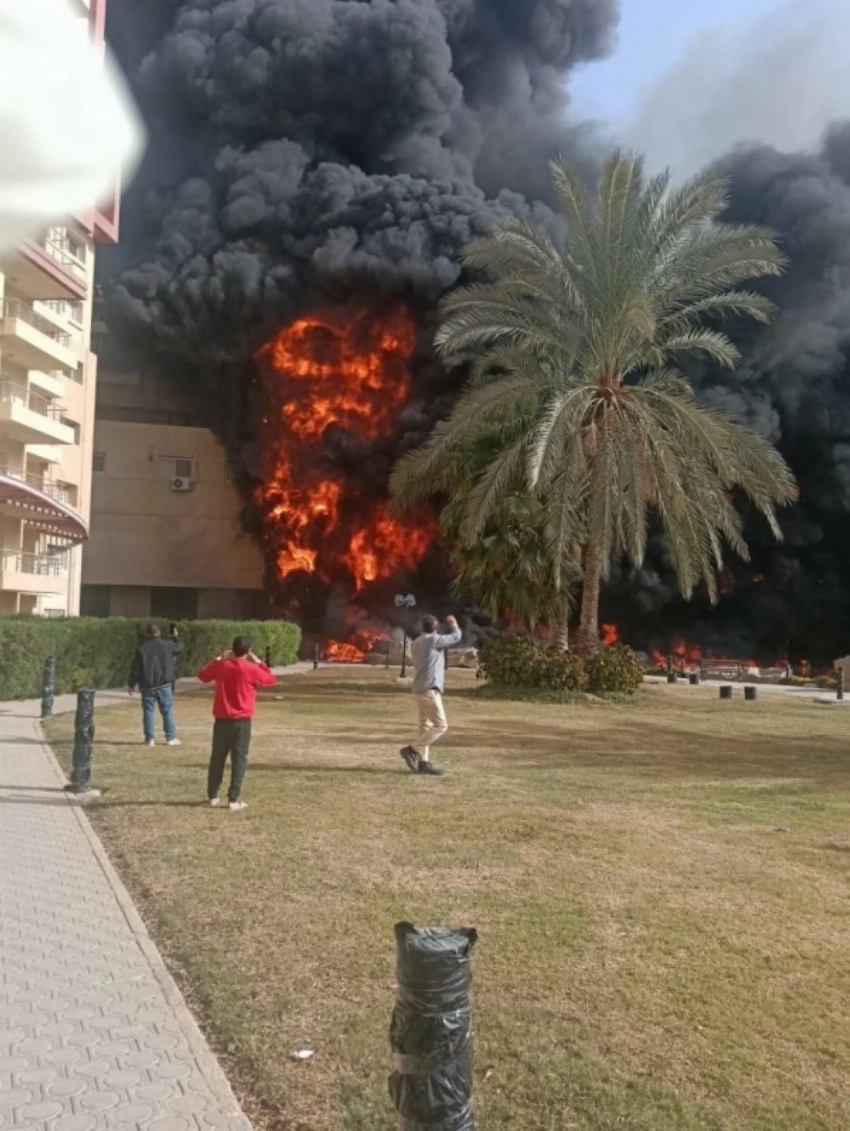 مصر.. حريق ضخم يصيب 23 شخصاً بالاختناق في منتجع سياحي بمطروح