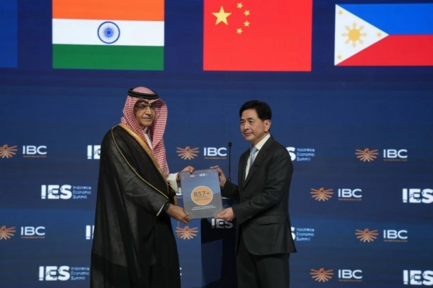 عبدالله صالح كامل عقب الإعلان عن تأسيس الفرع الإقليمي لمبادرة B57 في منطقة آسيا والمحيط الهادئ،