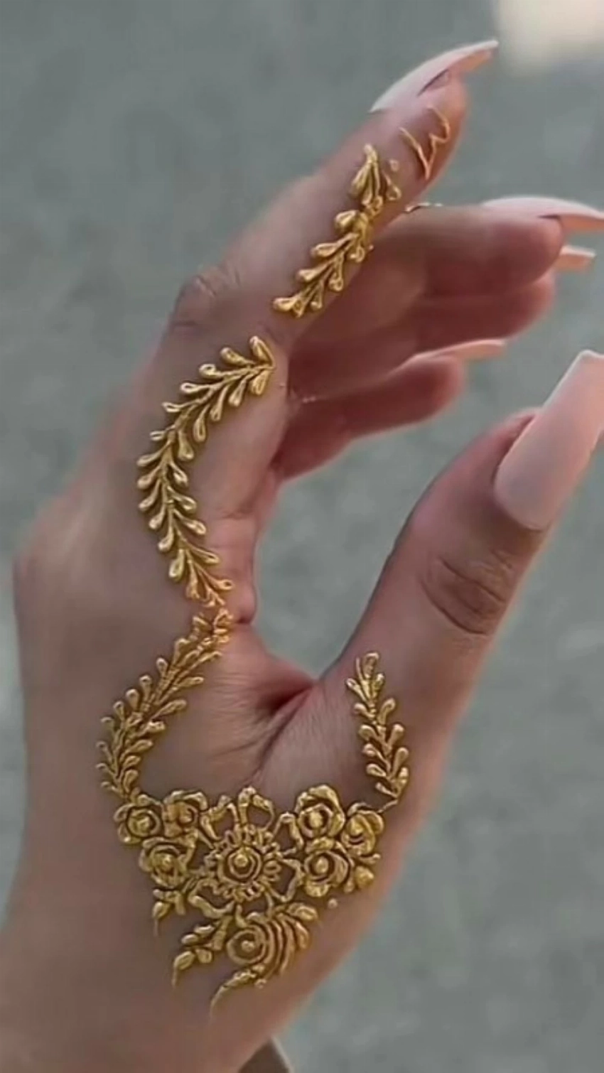 بدائل نقوش الحنّة في إطلالات رمضان