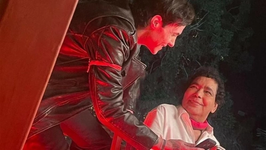 محمد منير والمطرب المصري أمير عيد في أسوان