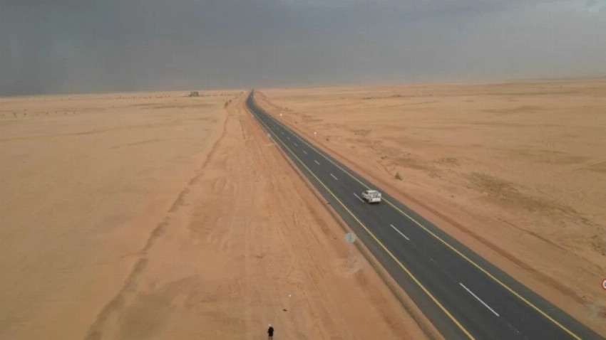 طريق العبر بعد تأهيله في المرحلة الأولى.