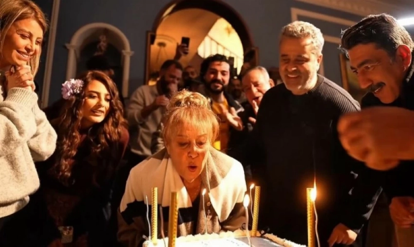 احتفال خاص بعيد ميلاد منى واصف وسط فريق مسلسل «مولانا»