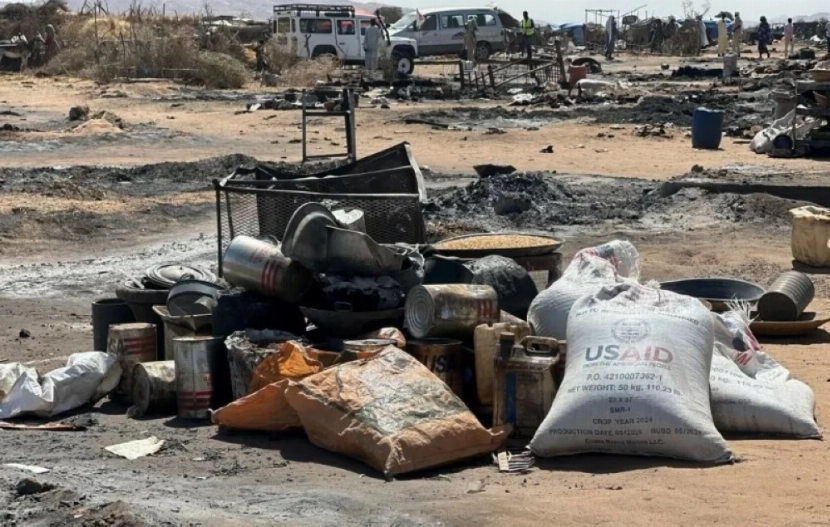 مخيمات متحرقة في السودان.