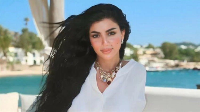 الفنانة المصرية كارولين عزمي