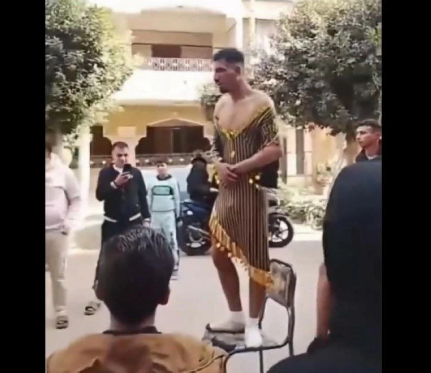 مصر: إجبار شاب على ارتداء بدلة رقص والاعتداء عليه في الشارع.. والأمن يضبط المتهمين