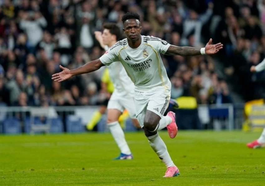 Real Madrid players celebrate their victory over Real Sociedad