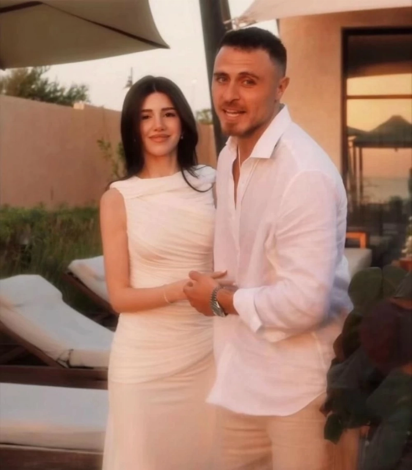 خطوبة رامي حمدان وسيدرا بيوتي تشعل منصات التواصل الاجتماعي.