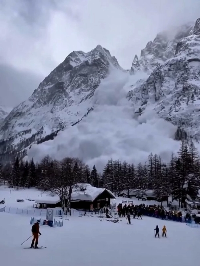 انهيار جليدي ضخم يبتلع عشرات المتزلجين في منتجع إيطالي