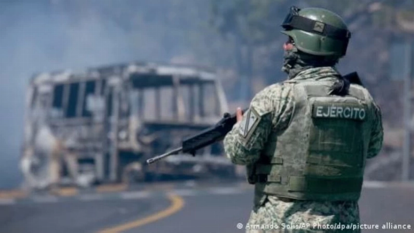 سقوط «إل مينتشو» يشعل شوارع المكسيك