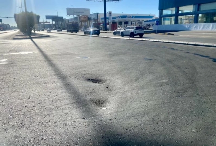 قائدو المركبات يناشدون بصيانة عاجلة لمواقع على طريق المدينة العسكرية - خميس مشيط