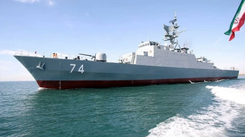 غرق فرقاطة إيرانية قبالة سريلانكا وإنقاذ 30 بحاراً من أصل 180
