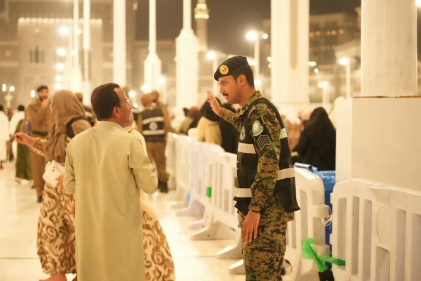 يعيش ضيوف الرحمن رحلة روحانية محاطة بالأمن والطمأنينة