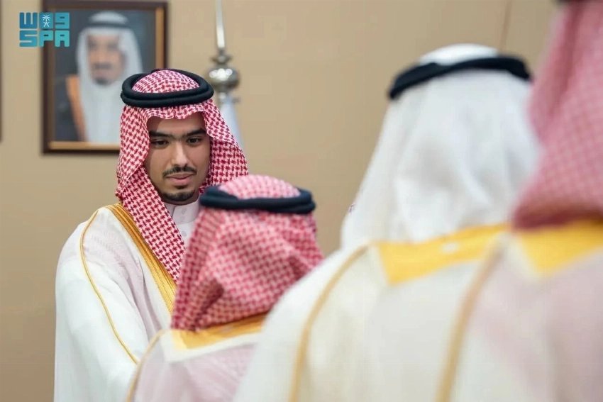 الأمير راكان بن سلمان يستقبل المهنئين بعيد الفطر