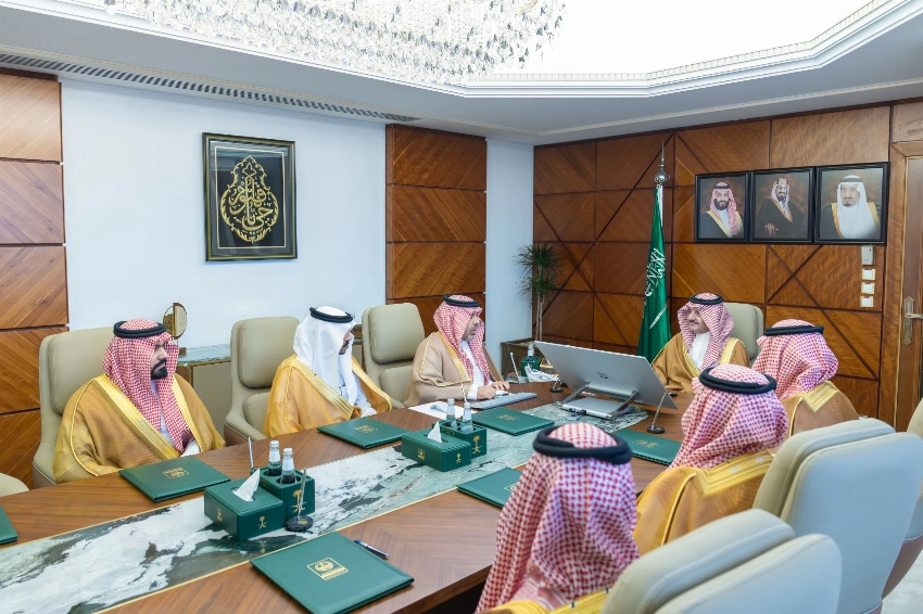 أمير الشرقية يستقبل مدير فرع «الصحة» بالمنطقة ومنسوبي الإمارة المهنئين بعيد الفطر