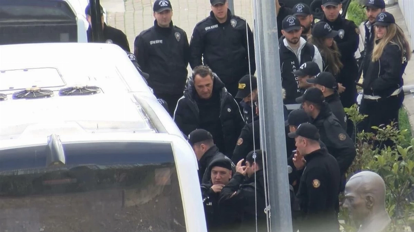 لحظة اعتقال هاكان سابانجي الحبيب السابق للنجمة التركية هاند أرتشيل.