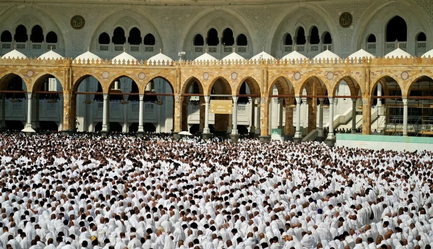 خطيب المسجد الحرام: حسن الخلق ولين الجانب من أسباب العتق من النار