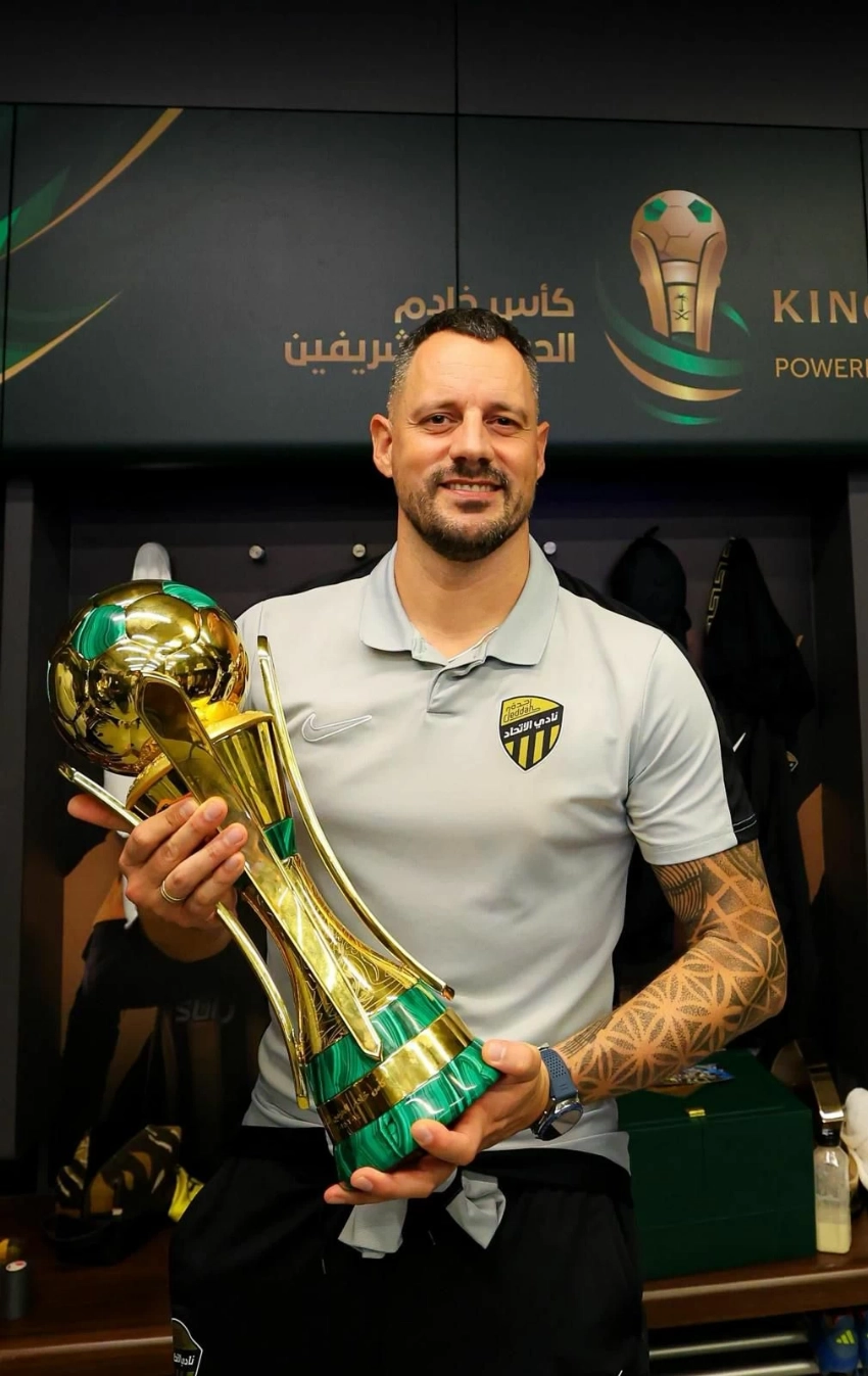 مدرب حراس صربيا لـ«عكاظ»: رباعية مصر لا تعكس مستوى الأخضر.. ورشحت العقيدي للاتحاد