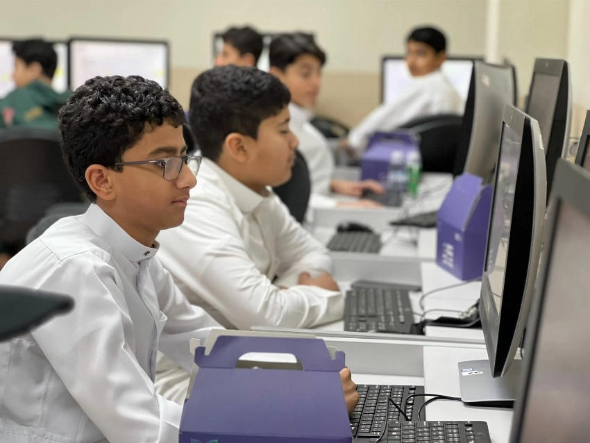 901 طالب وطالبة يشاركون في أولمبياد نسمو للعلوم والرياضيات بالأحساء