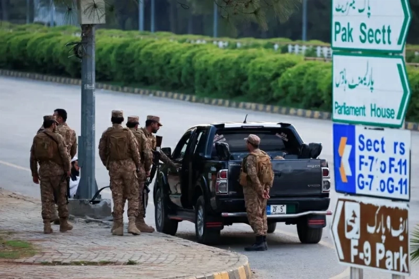 إجراءات أمنية مشددة في شوارع إسلام أباد