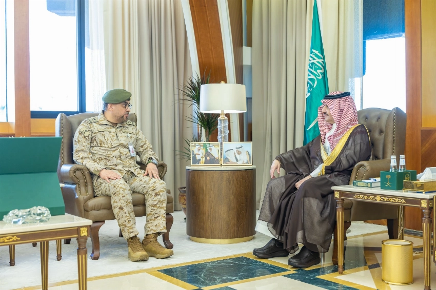 أمير الشرقية يستقبل مدير مجمع الملك فهد الطبي العسكري بالظهران