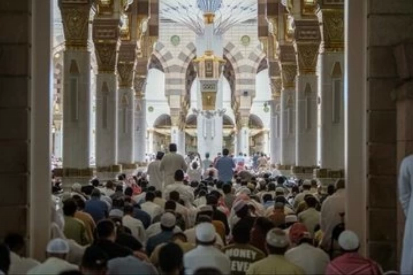 خطيب المسجد الحرام: الإيمان بالقضاء والقدر يورث راحة النفوس وطمأنينة القلوب فلا تحزنوا على ما فات