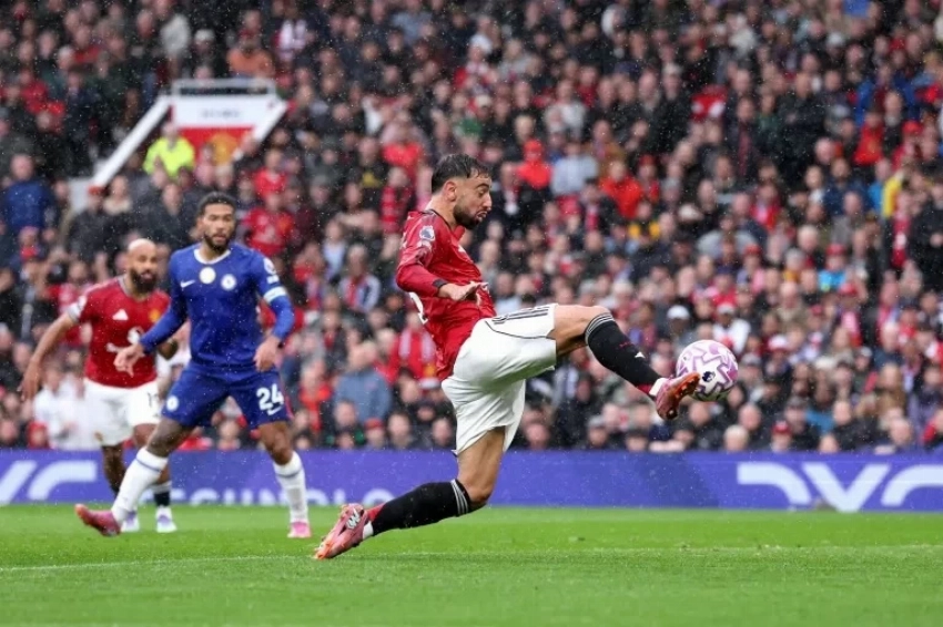 تشيلسي يستضيف مانشستر يونايتد في «لقاء الجريحين»