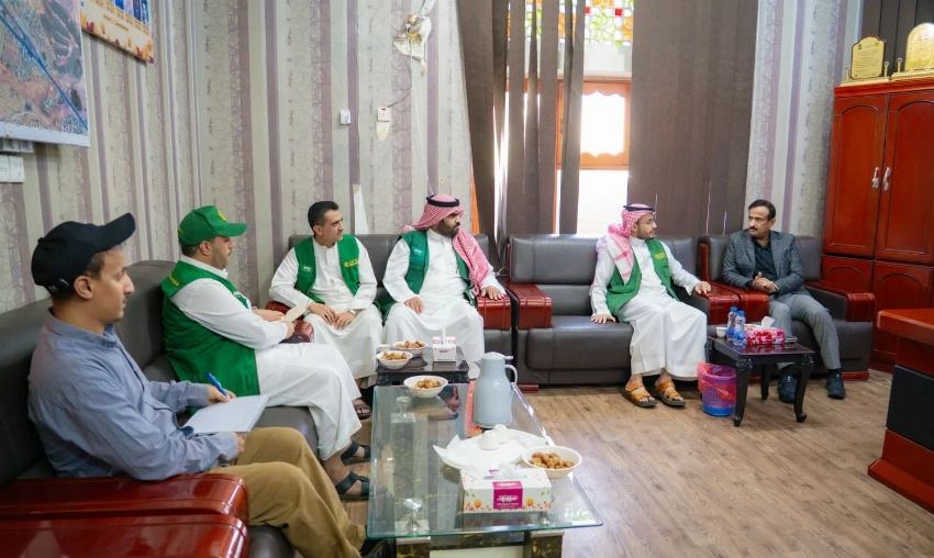 محافظ شبوة: التدخلات السعودية ركيزة استقرارنا.. وشراكتنا مع «مركز الملك سلمان» إستراتيجية