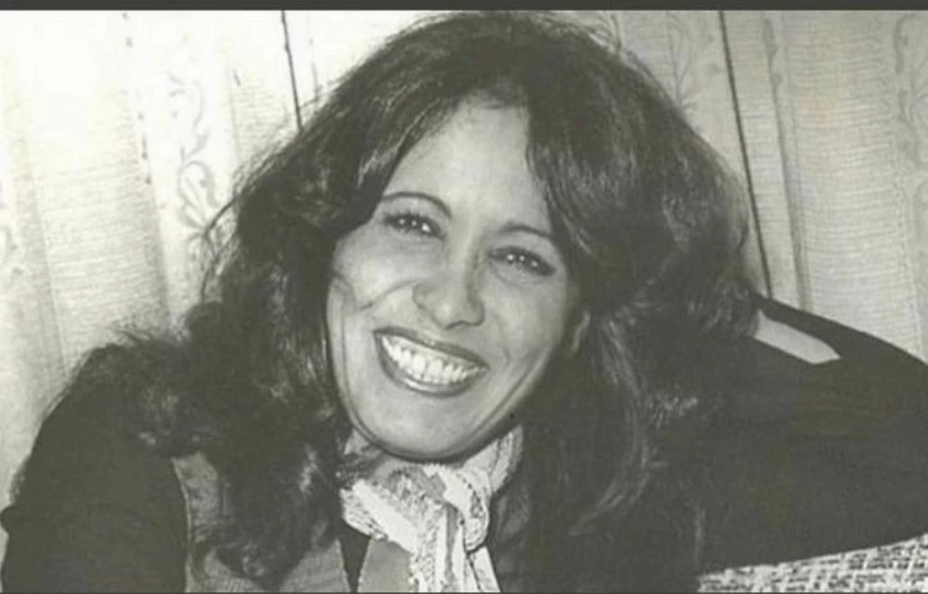 ابتسامة لا يطويها الرحيل.