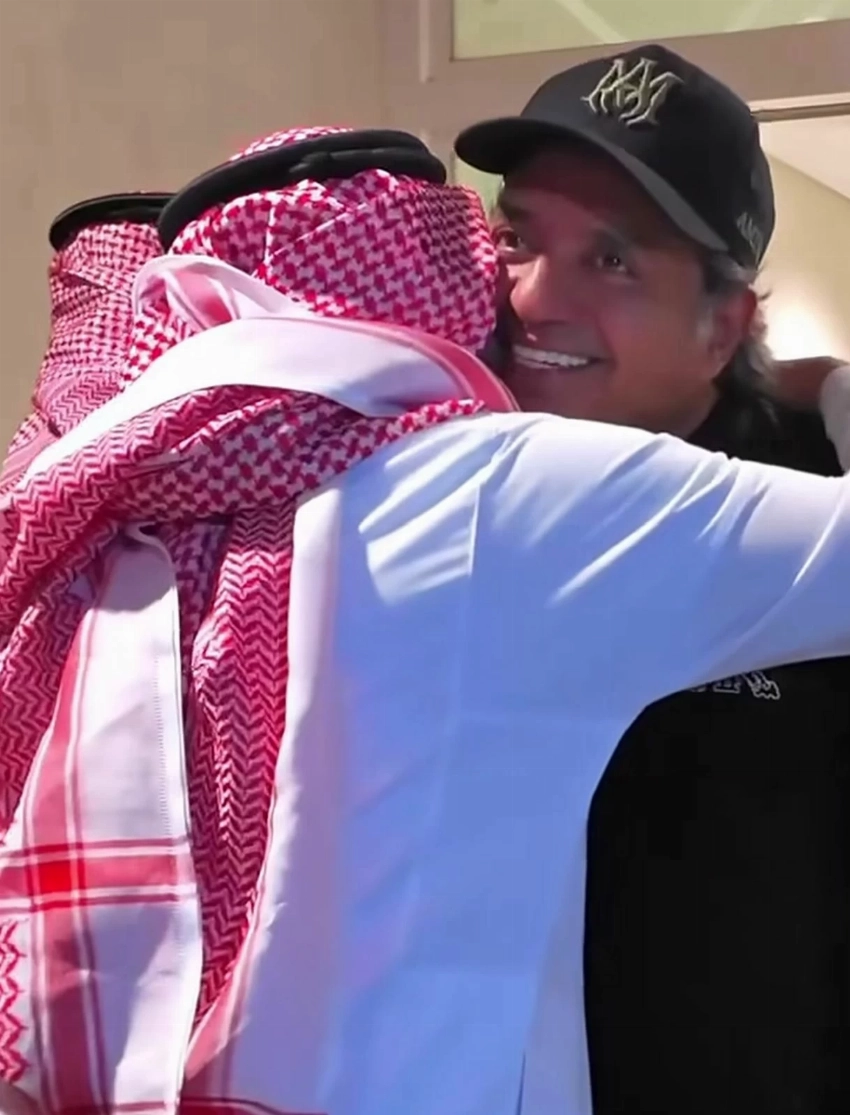 وصول راشد الماجد إلى جدة استعداداً لحفلته المرتقبة
