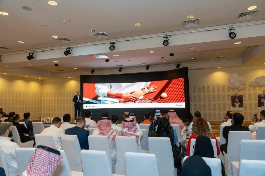 HONOR تفتح الطلبات المسبقة لسلسلة HONOR 600 Series مع أداء رائد يضاهي الهواتف في فئتها