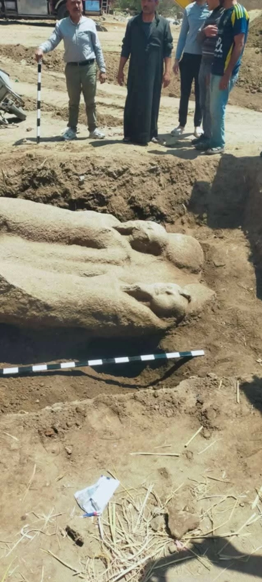 مصر: الصدفة تقود إلى كشف أثري لتمثال الملك رمسيس الثاني بالشرقية