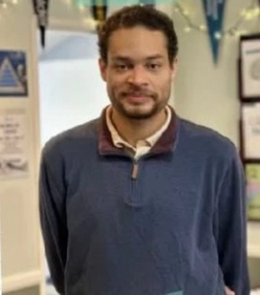 مطلق نار «عشاء البيت الأبيض».. مُدرّس ومطوّر ألعاب أطلق 8 طلقات وتبرع سابقاً لحملة كامالا هاريس