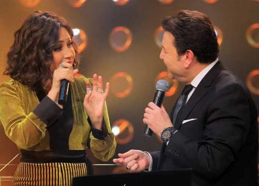الفنان المصري الراحل هاني شاكر والفنانة التونسية لطيفة.