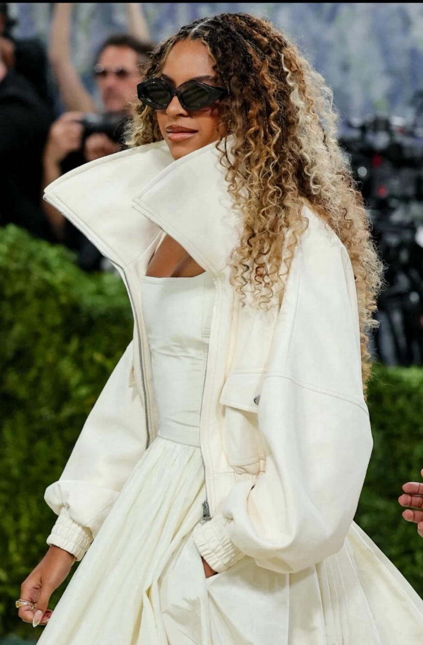 أول ظهور لابنة Beyoncé يخطف الأنظار في Met Gala 2026