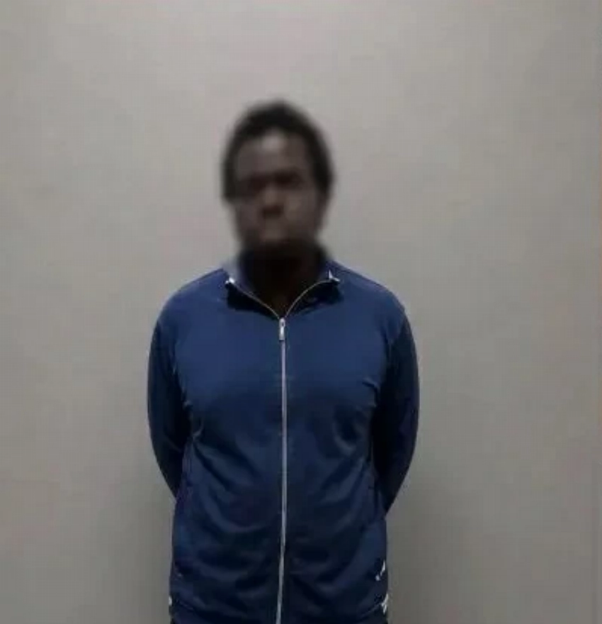 المتهم بعد القبض عليه