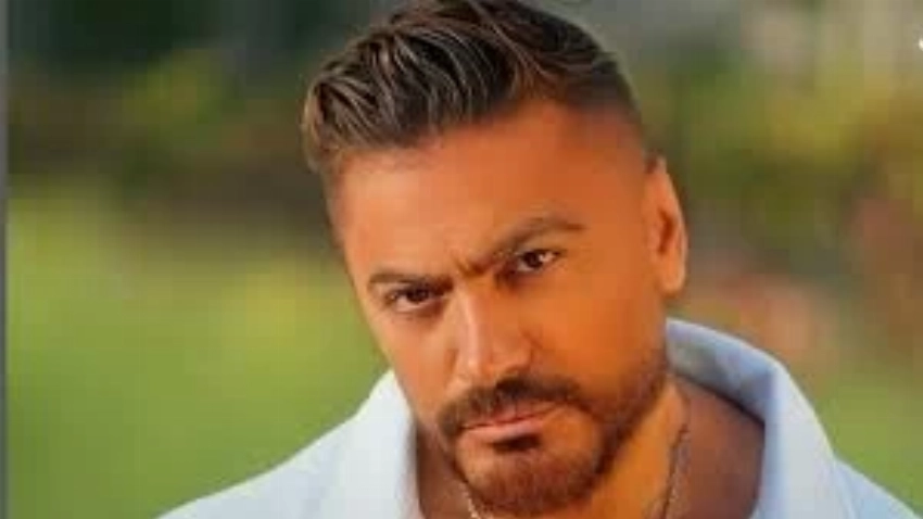 تامر حسني.